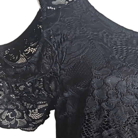 Chic Soul Fleece Lined Black Lace Cold Shoulder Midi Shift Dress, 1XL - Picture 3 of 8